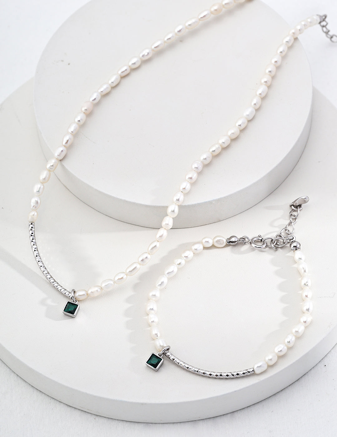 Green Zirconia Pearls Necklace